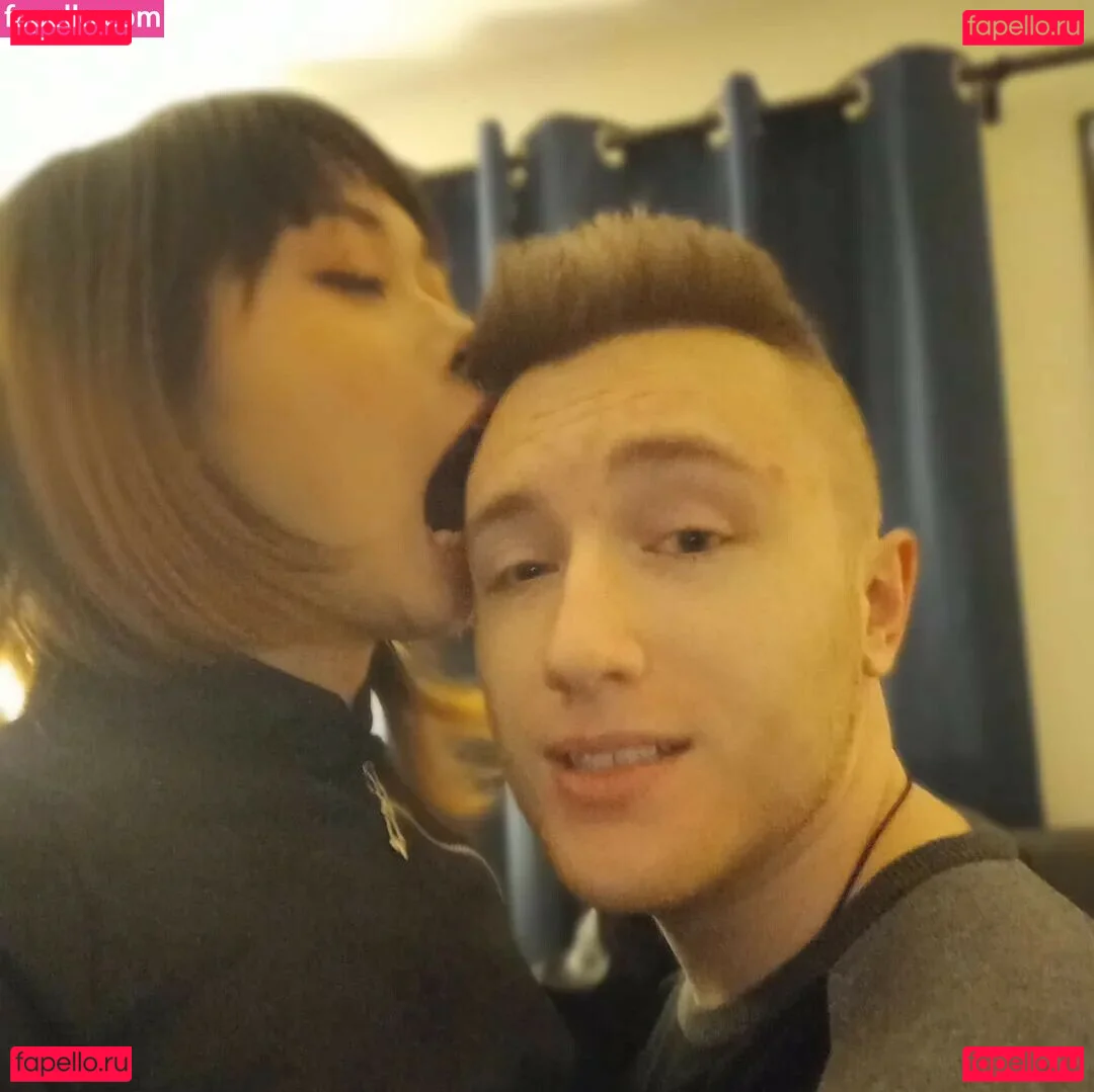 EmotionalBirdy Onlyfans Photo Gallery 