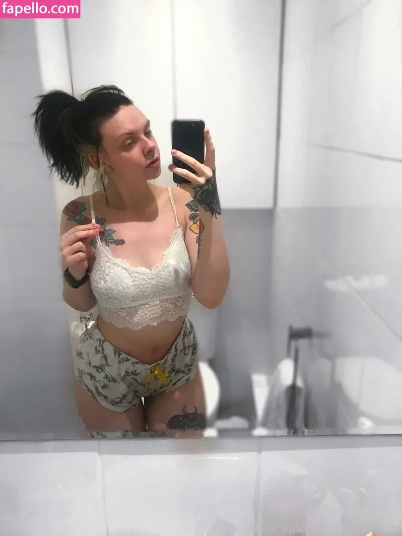 gemiinibaby Onlyfans Photo Gallery 