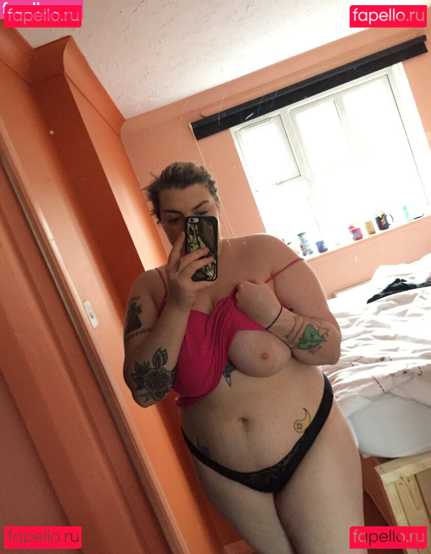 Ellysux Nude Onlyfans Photo 37