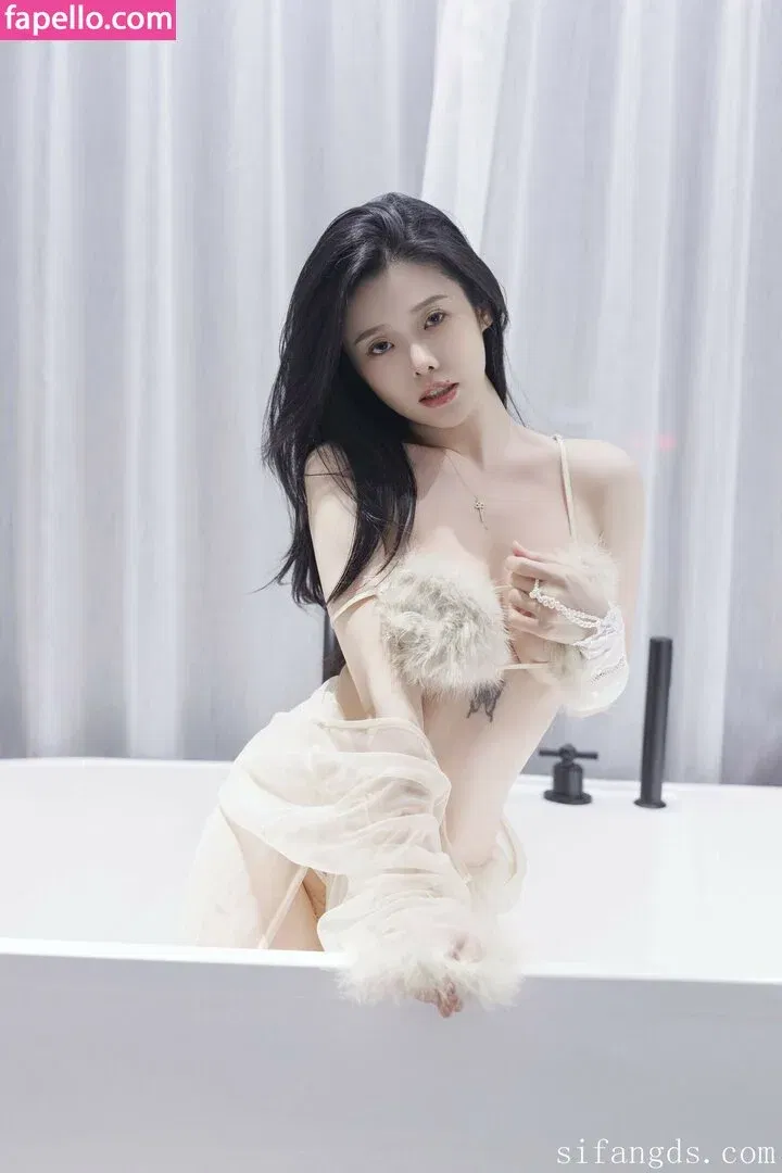 Luvian Ben Neng Onlyfans Photo Gallery 