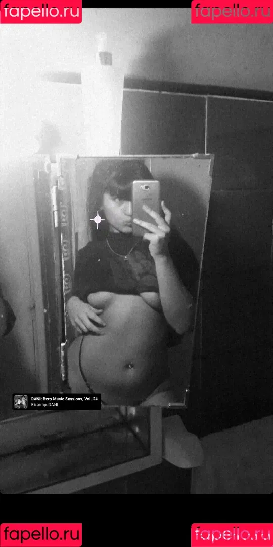 paradisi02 Onlyfans Photo Gallery 