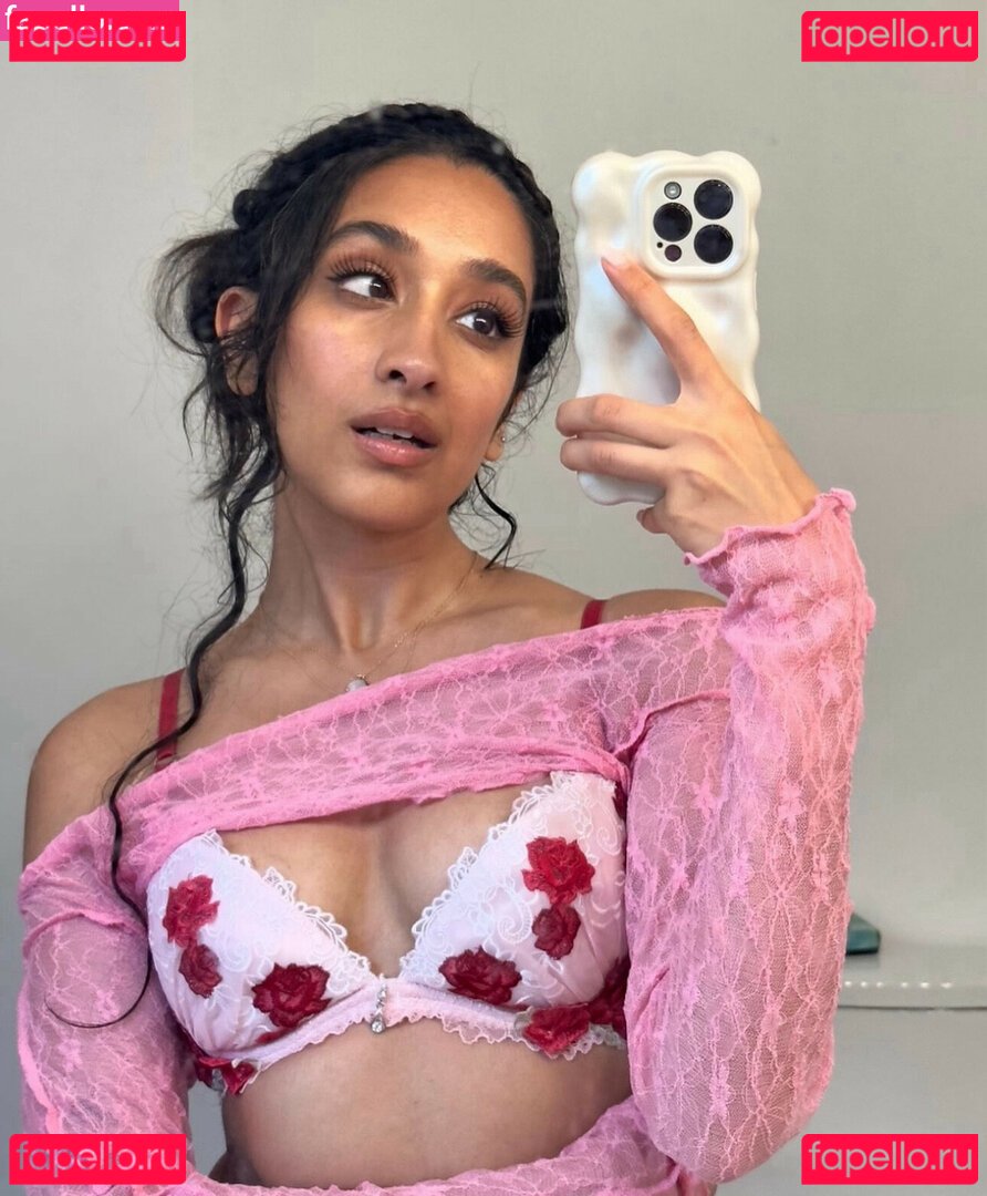 Raveena Nude Onlyfans Photo 35