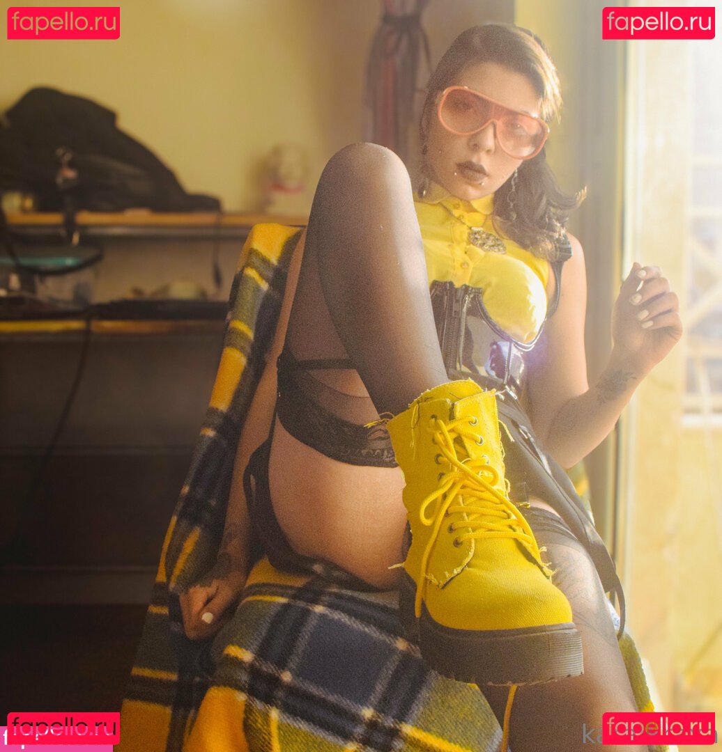 kara.kraxa Nude Onlyfans Photo 20