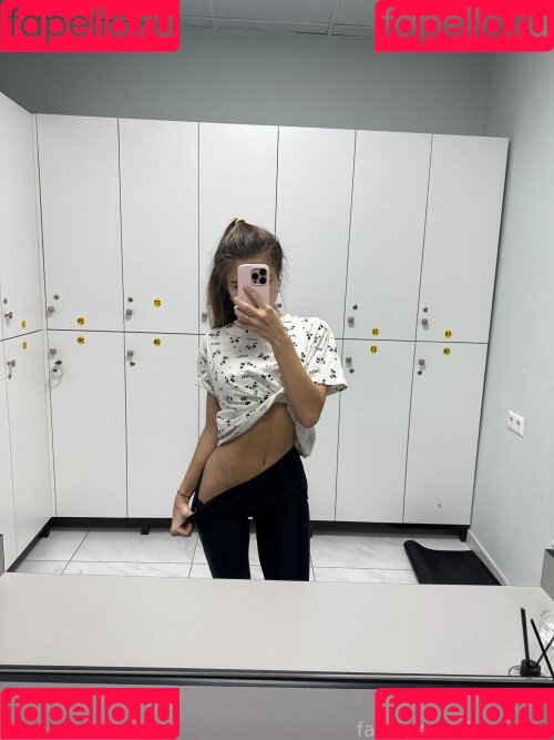 leraferal Onlyfans Photo Gallery 