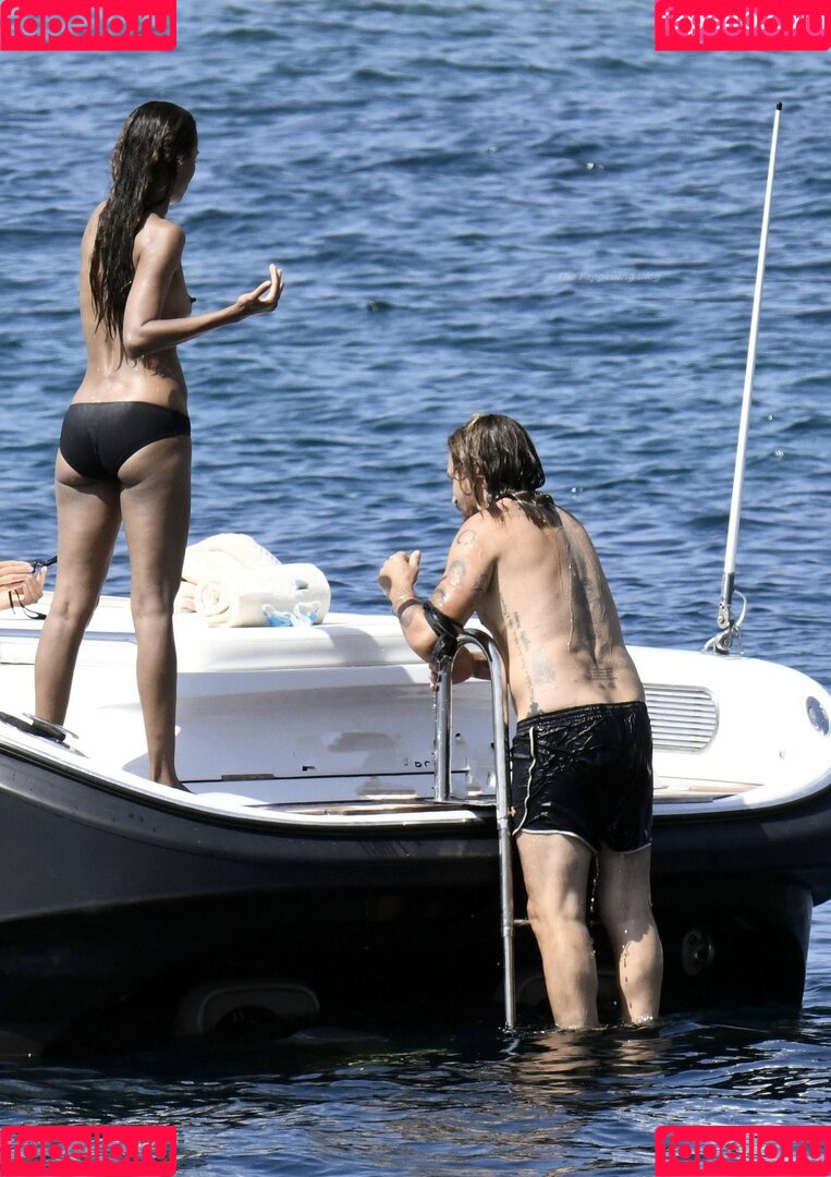 Zhu Ke Er Onlyfans Photo Gallery 