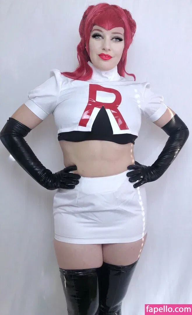 LisaLouWho Onlyfans Photo Gallery 