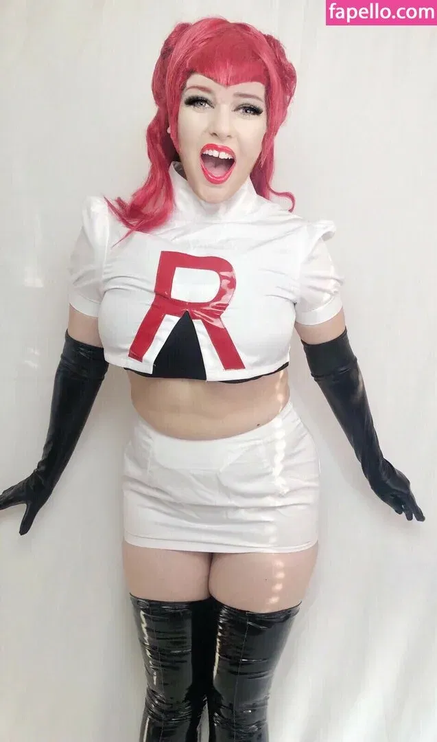 LisaLouWho Onlyfans Photo Gallery 