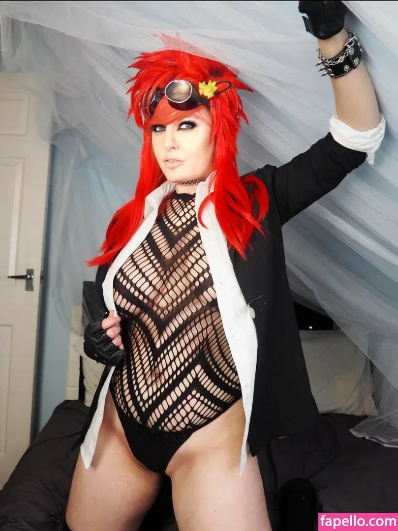 LisaLouWho Onlyfans Photo Gallery 