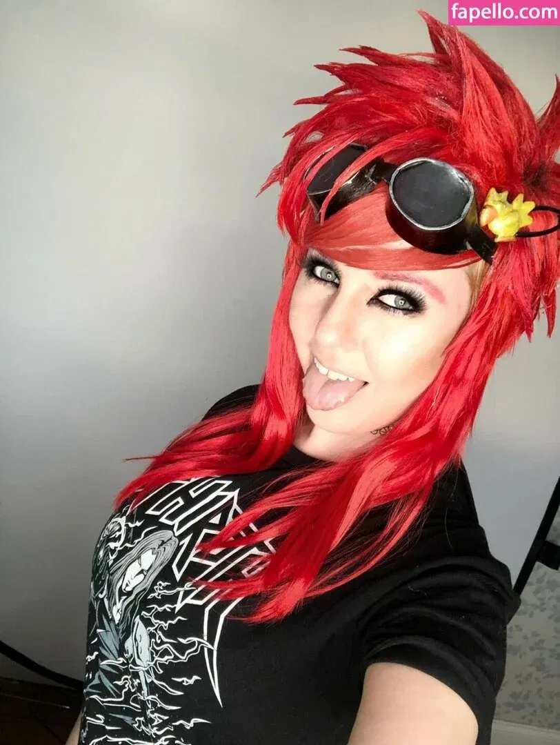 LisaLouWho Onlyfans Photo Gallery 