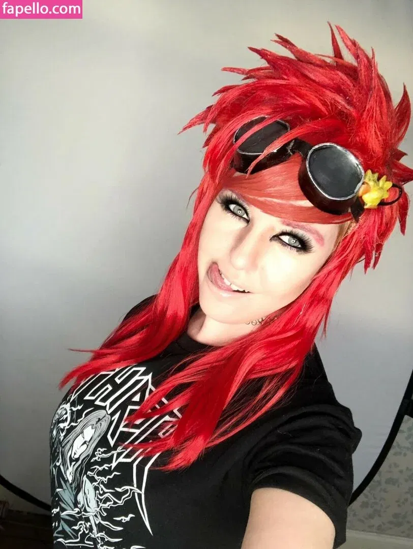 LisaLouWho Onlyfans Photo Gallery 