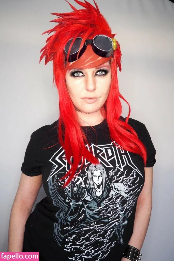 LisaLouWho Onlyfans Photo Gallery 