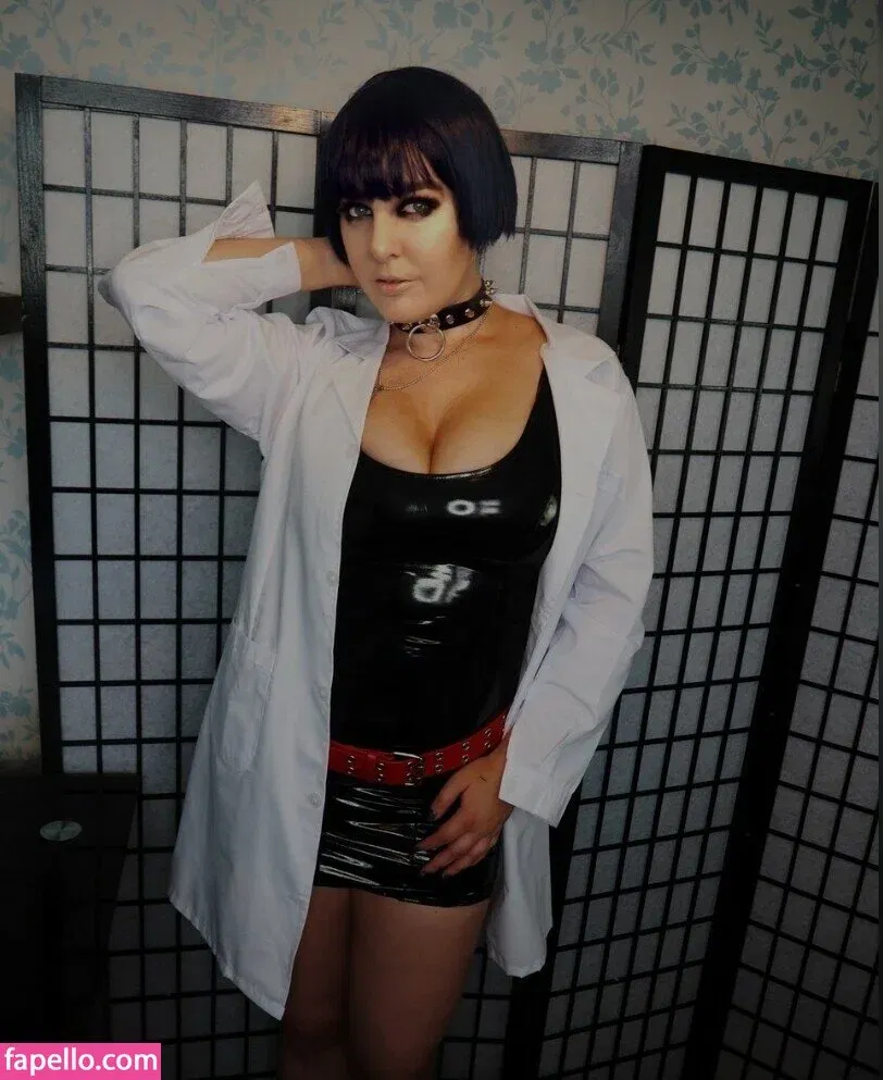 LisaLouWho Onlyfans Photo Gallery 