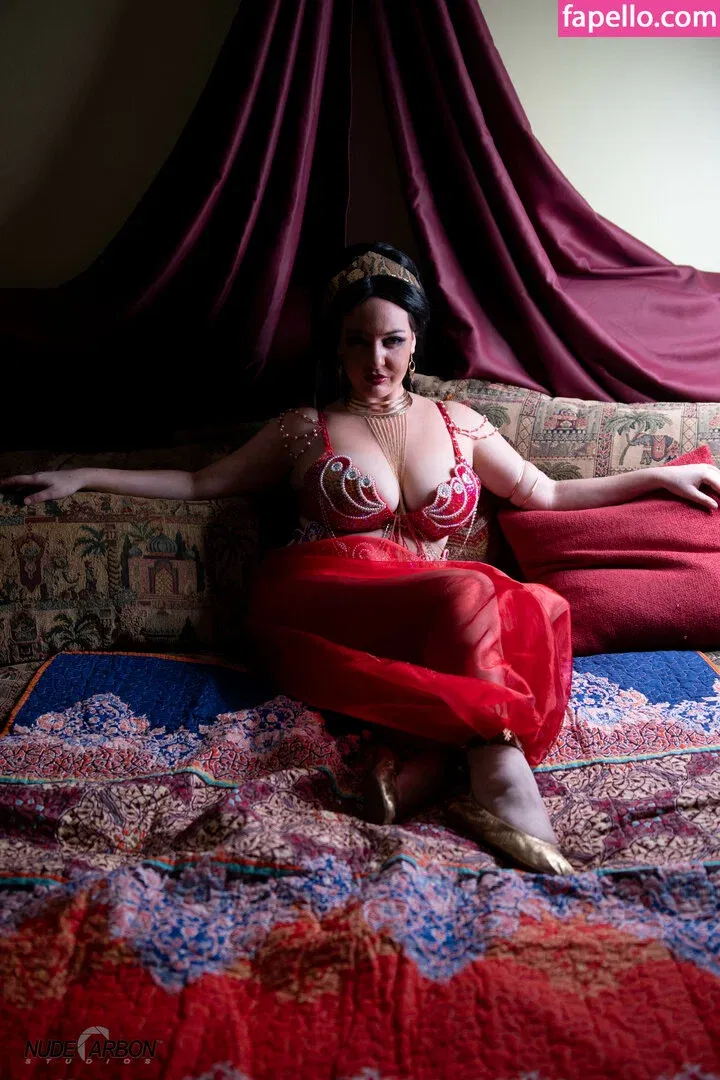 LisaLouWho Onlyfans Photo Gallery 