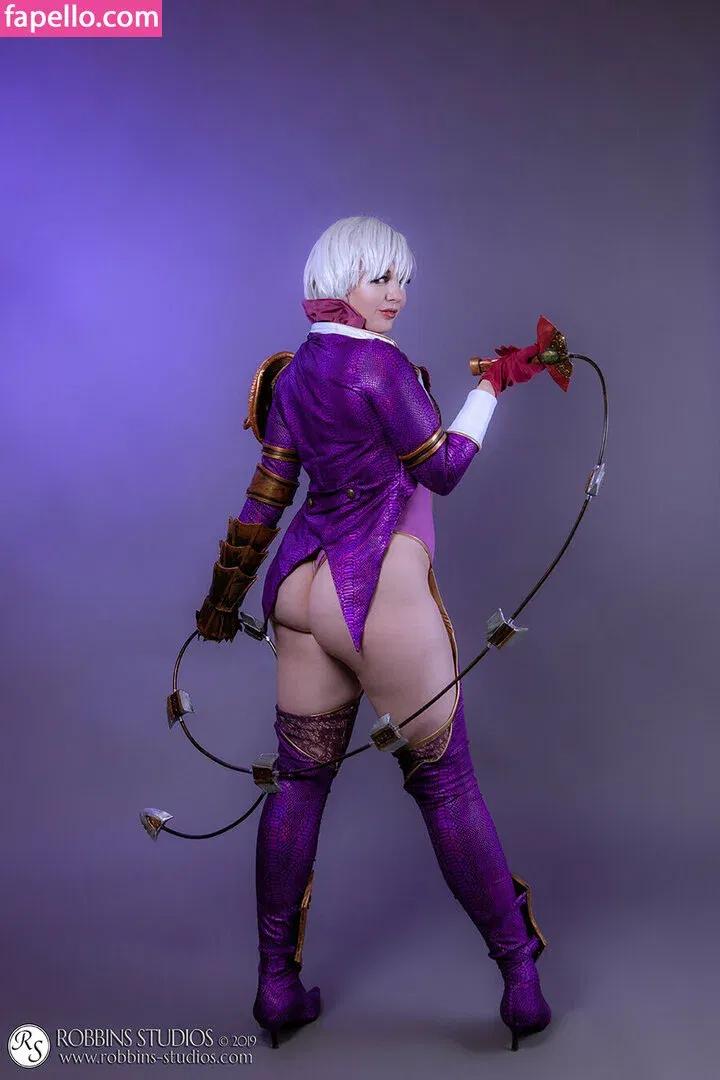 LisaLouWho Onlyfans Photo Gallery 