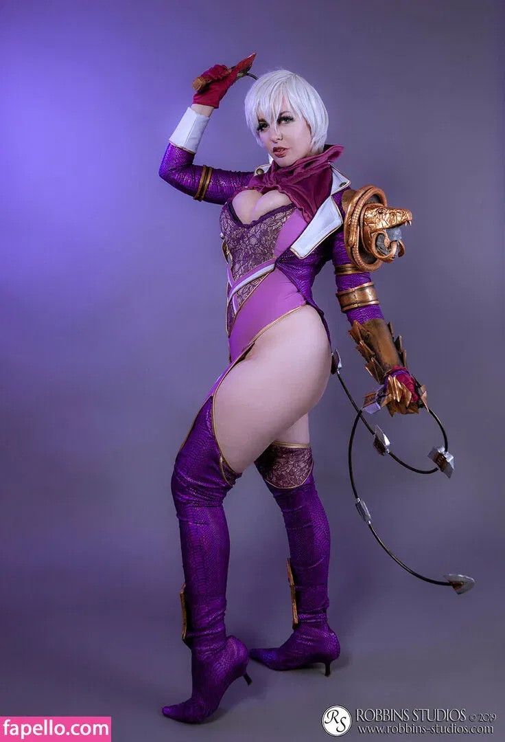 LisaLouWho Onlyfans Photo Gallery 