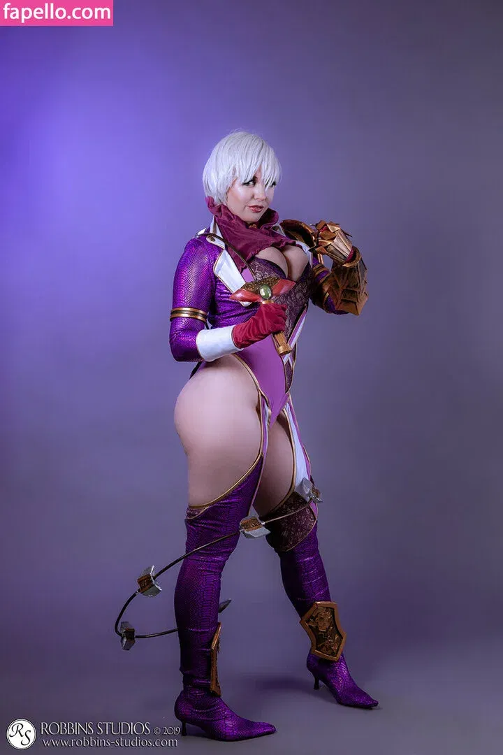 LisaLouWho Onlyfans Photo Gallery 