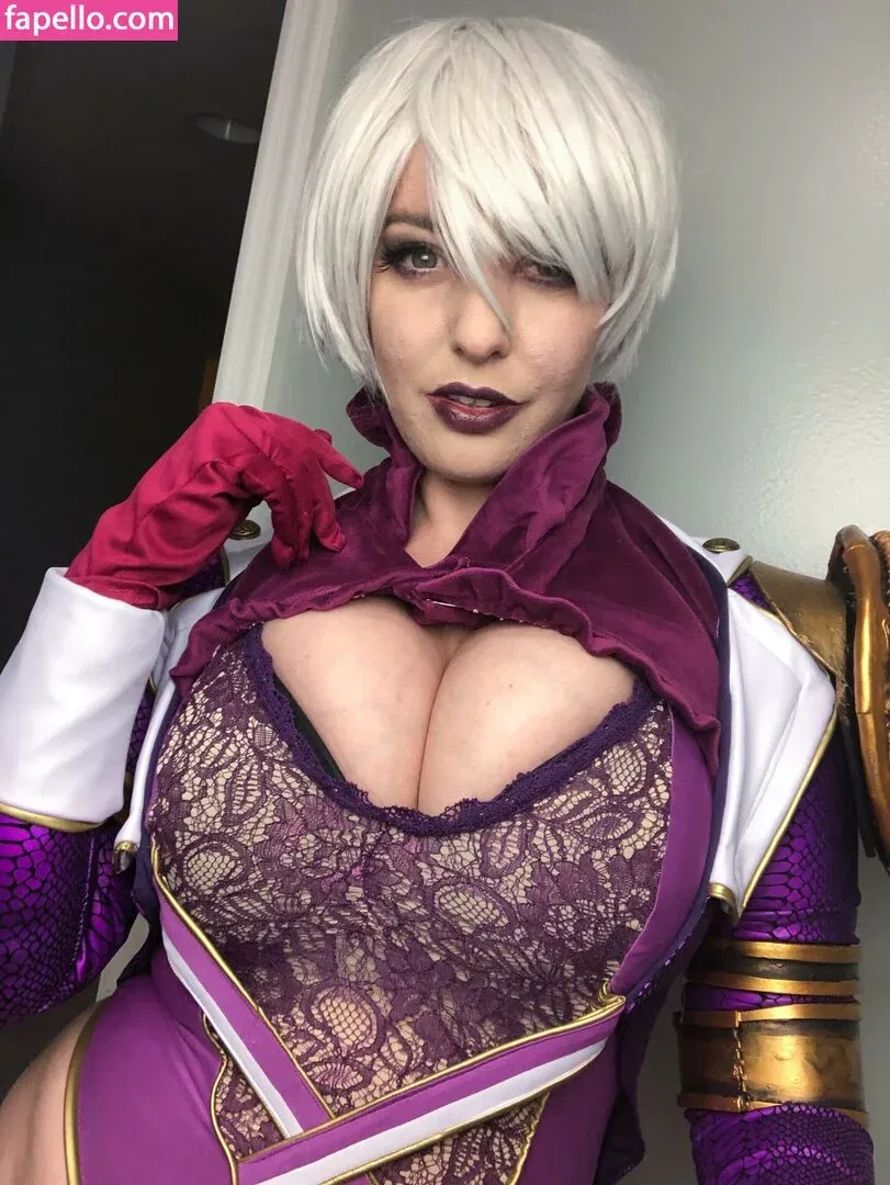 LisaLouWho Onlyfans Photo Gallery 