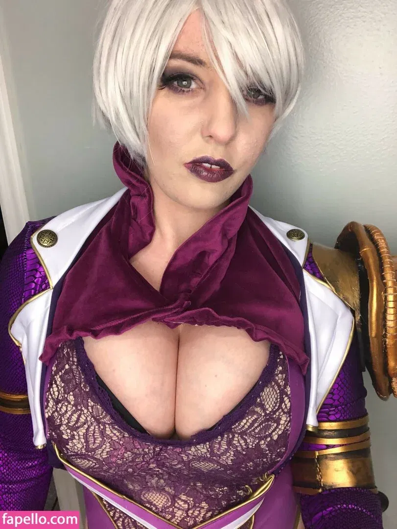 LisaLouWho Onlyfans Photo Gallery 