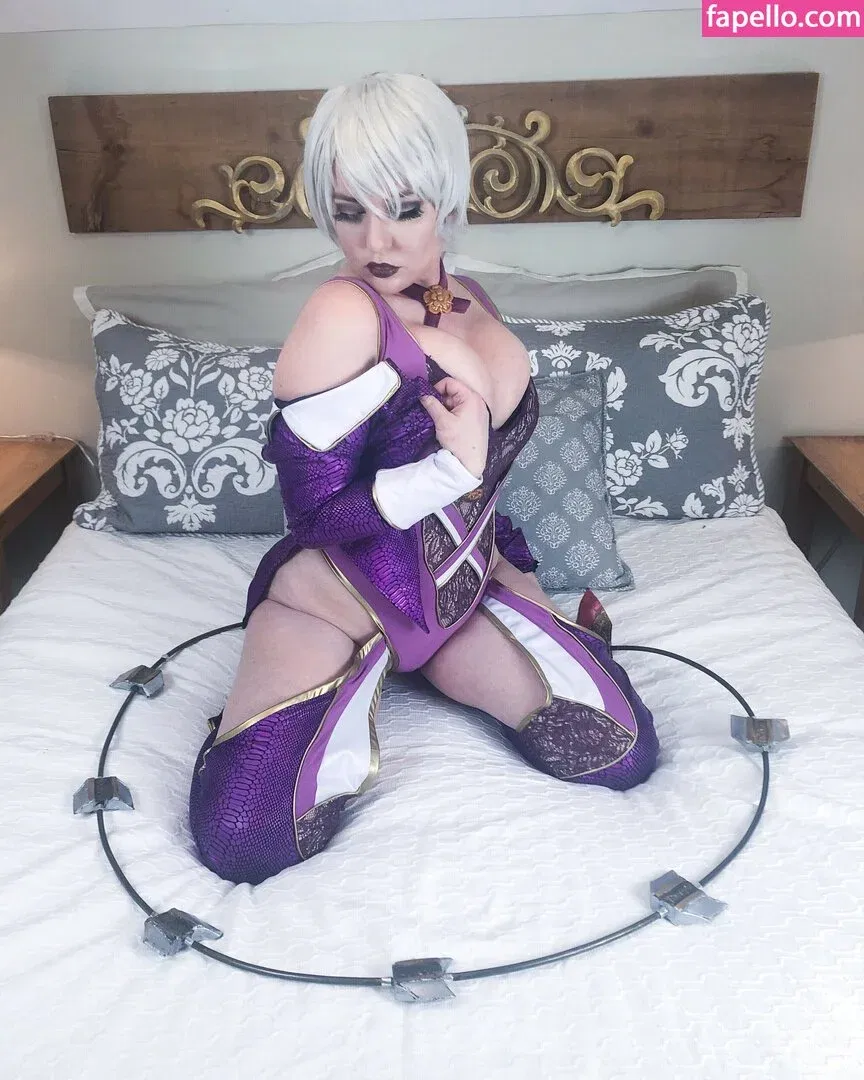 LisaLouWho Onlyfans Photo Gallery 