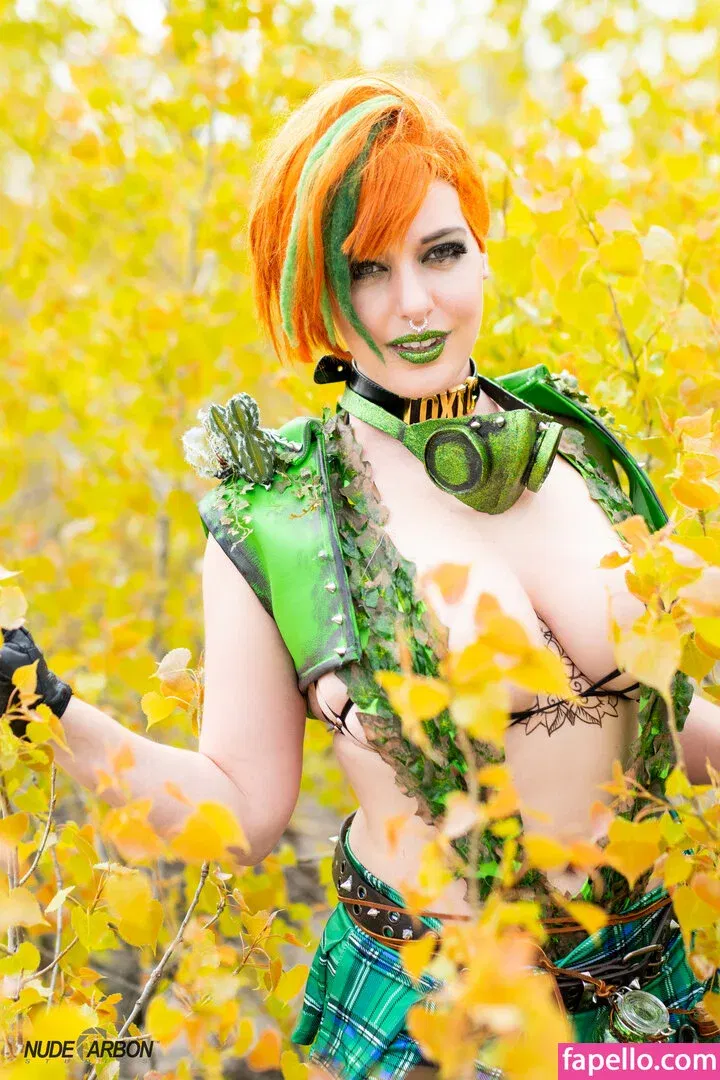 LisaLouWho Onlyfans Photo Gallery 