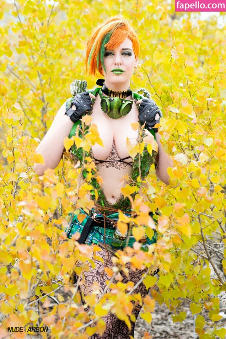 LisaLouWho Onlyfans Photo Gallery 