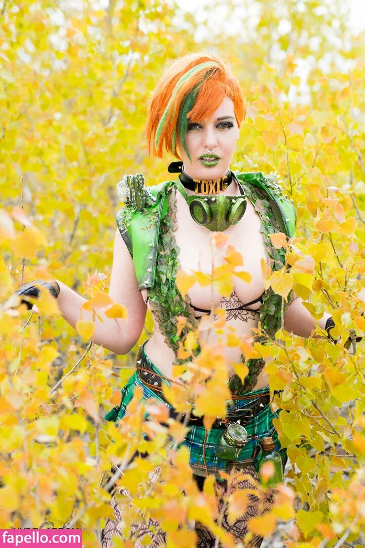 LisaLouWho Onlyfans Photo Gallery 