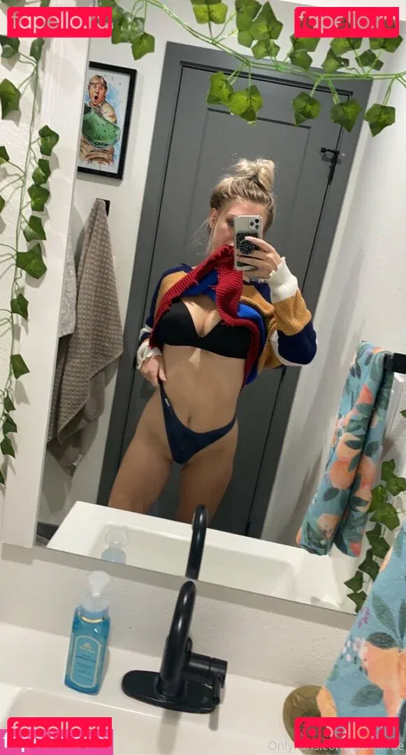 hawaiirae Onlyfans Photo Gallery 