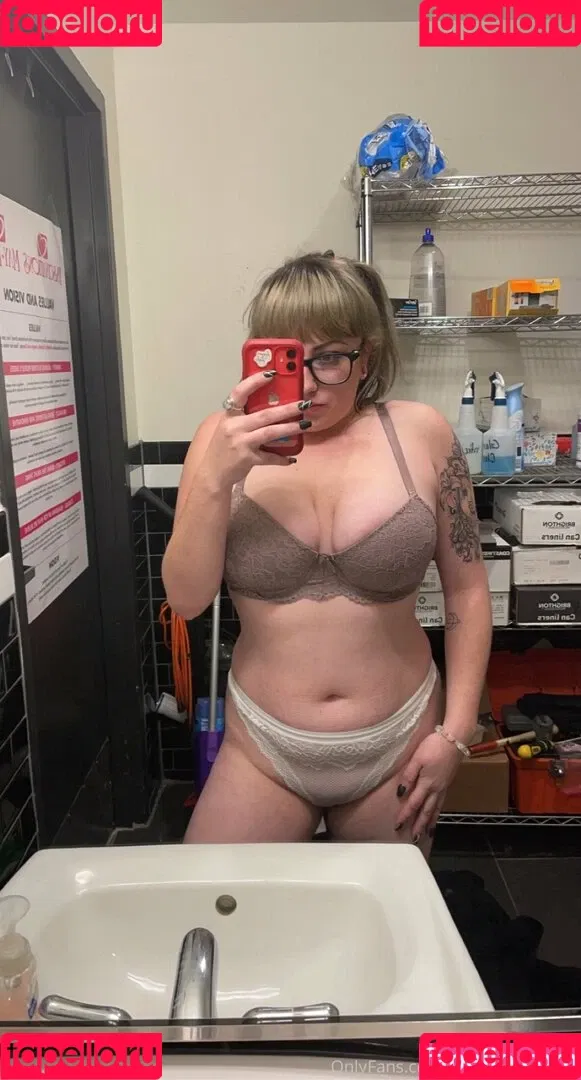 crystal2086bella Onlyfans Photo Gallery 