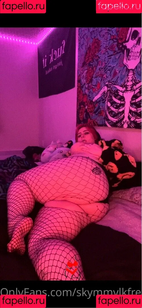 skymmylkfree Onlyfans Photo Gallery 