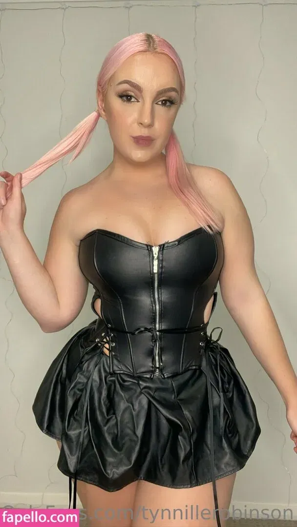 tynnillerobinson Onlyfans Photo Gallery 