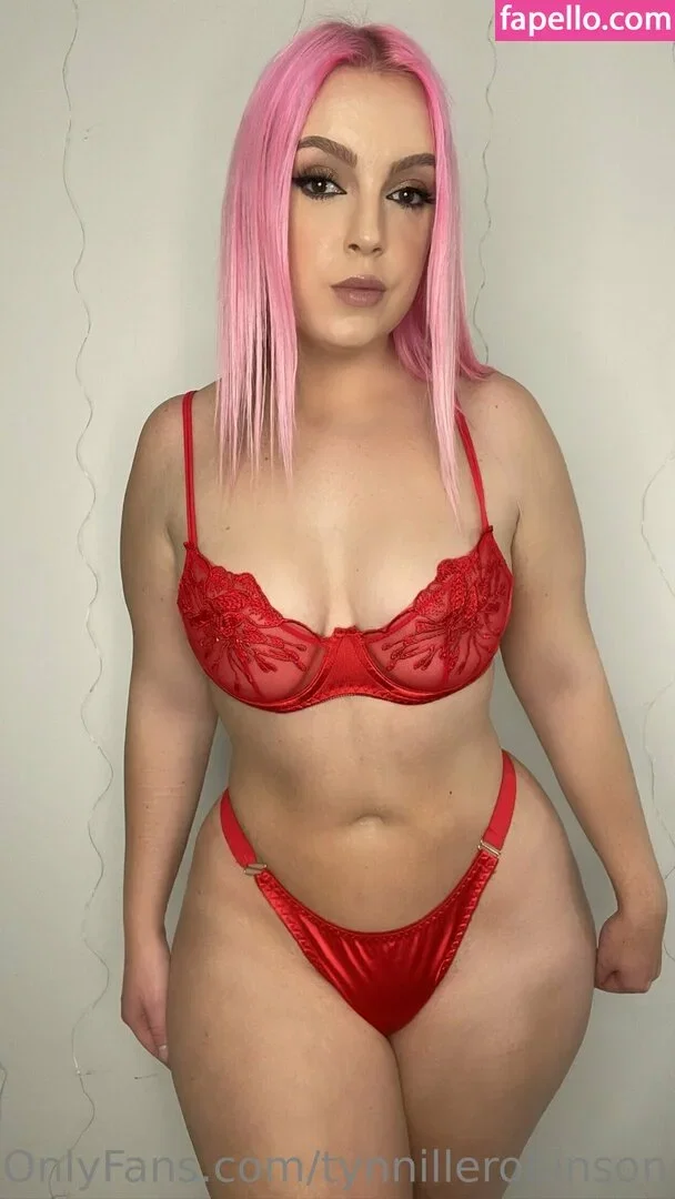 tynnillerobinson Onlyfans Photo Gallery 