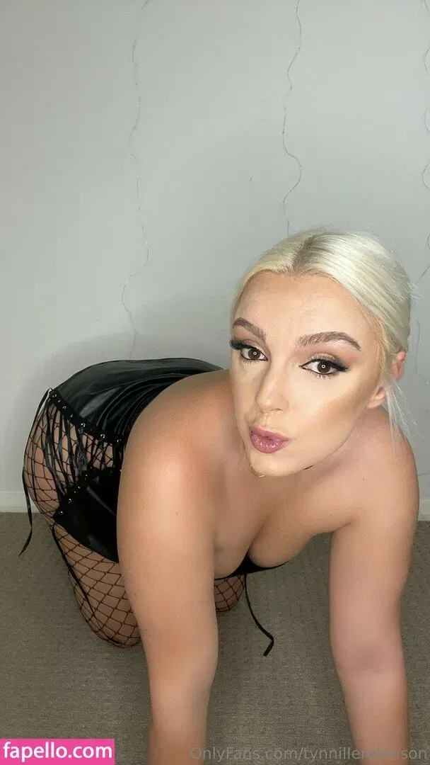 tynnillerobinson Onlyfans Photo Gallery 