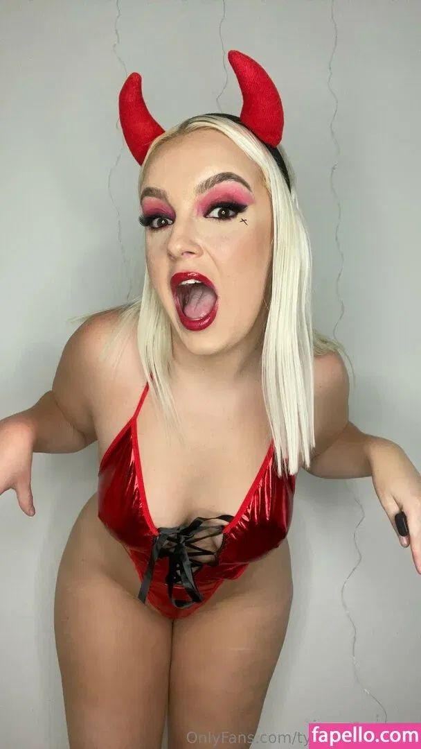 tynnillerobinson Onlyfans Photo Gallery 