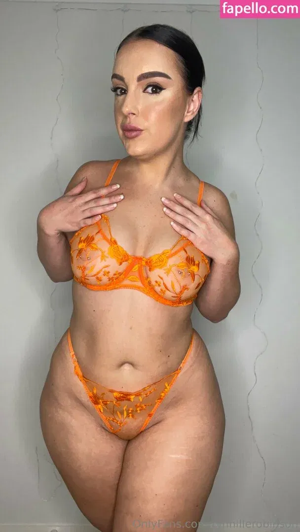 tynnillerobinson Onlyfans Photo Gallery 