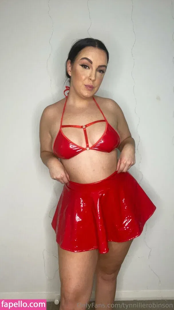 tynnillerobinson Onlyfans Photo Gallery 