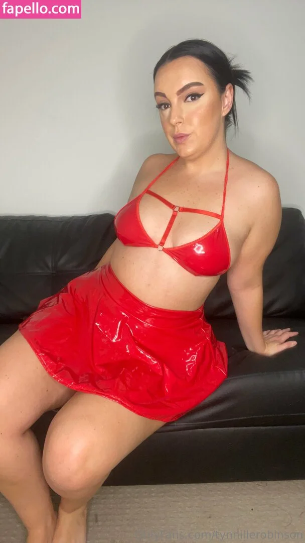 tynnillerobinson Onlyfans Photo Gallery 
