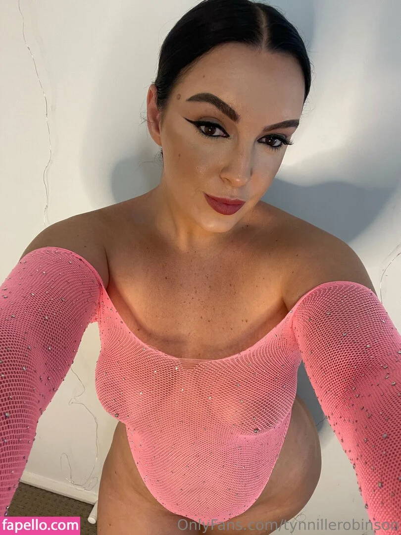 tynnillerobinson Onlyfans Photo Gallery 