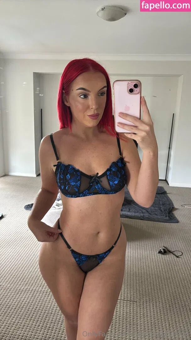 tynnillerobinson Onlyfans Photo Gallery 