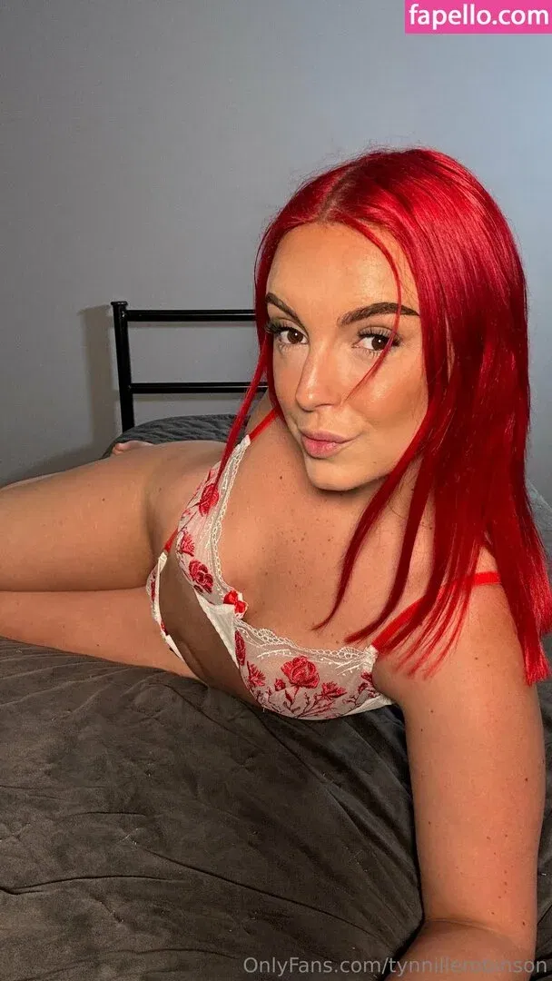 tynnillerobinson Onlyfans Photo Gallery 
