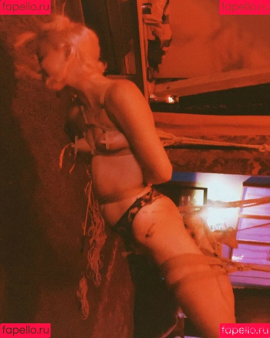 alittle_vampy Onlyfans Photo Gallery 