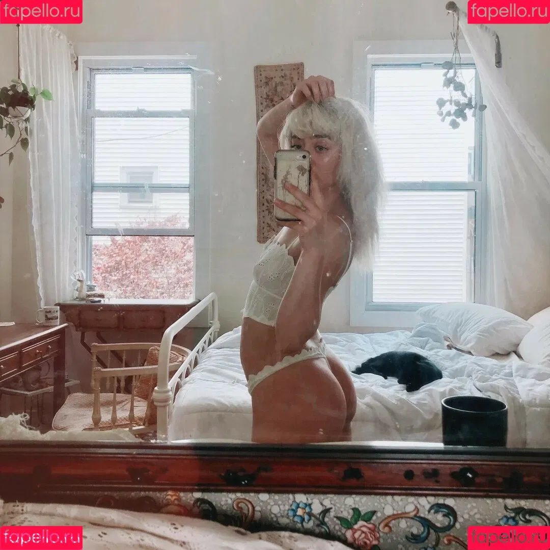 alittle_vampy Onlyfans Photo Gallery 