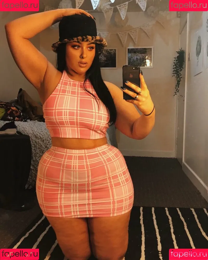 Holly Marston Onlyfans Photo Gallery 