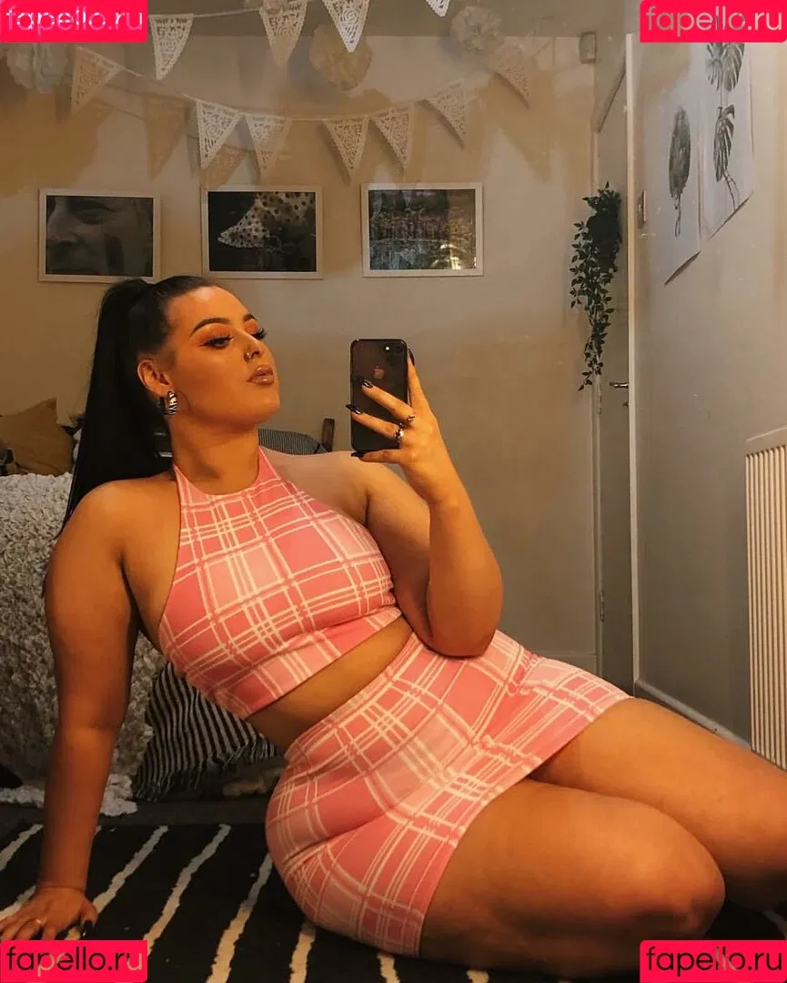 Holly Marston Onlyfans Photo Gallery 