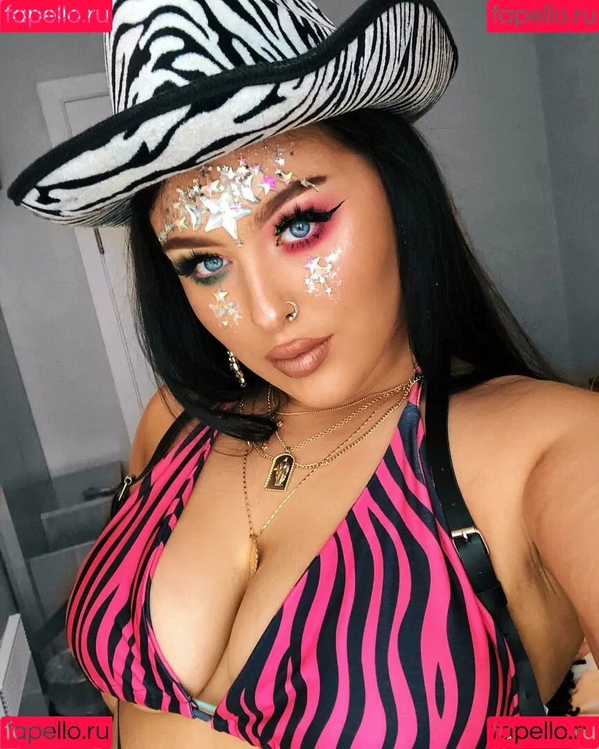 Holly Marston Onlyfans Photo Gallery 