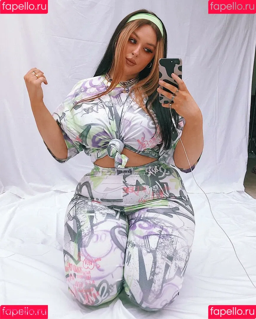 Holly Marston Onlyfans Photo Gallery 
