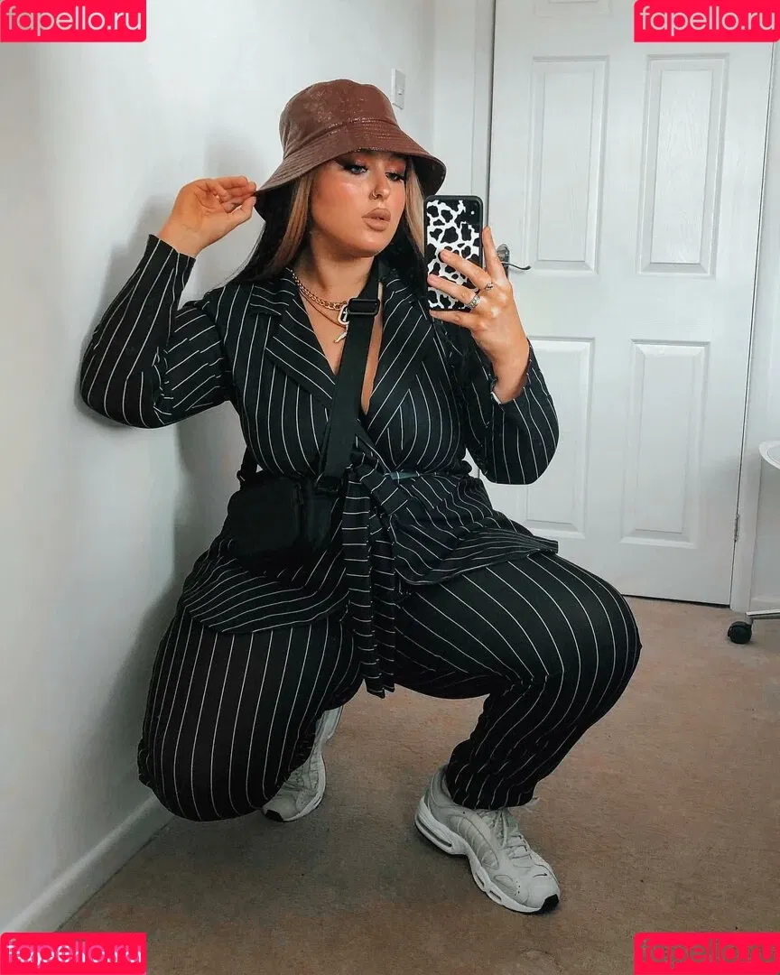 Holly Marston Onlyfans Photo Gallery 