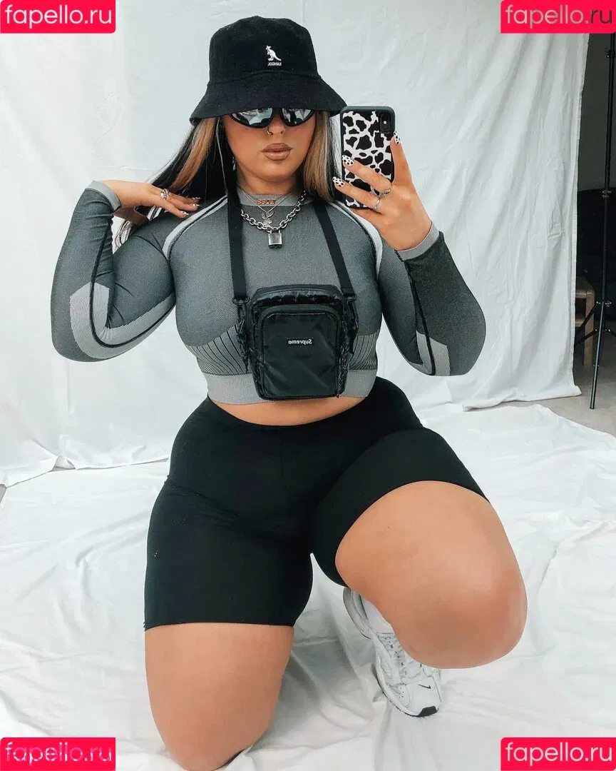 Holly Marston Onlyfans Photo Gallery 