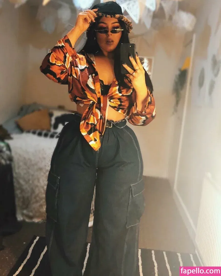 Holly Marston Onlyfans Photo Gallery 