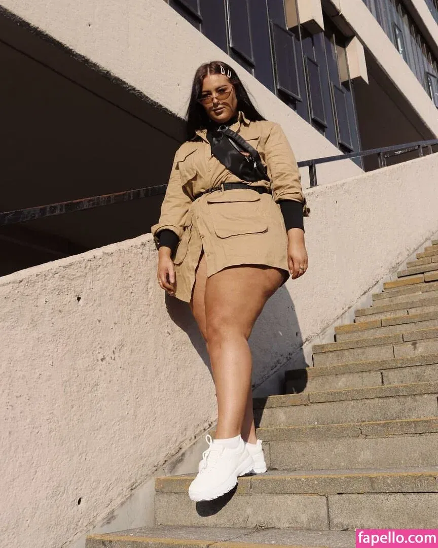 Holly Marston Onlyfans Photo Gallery 