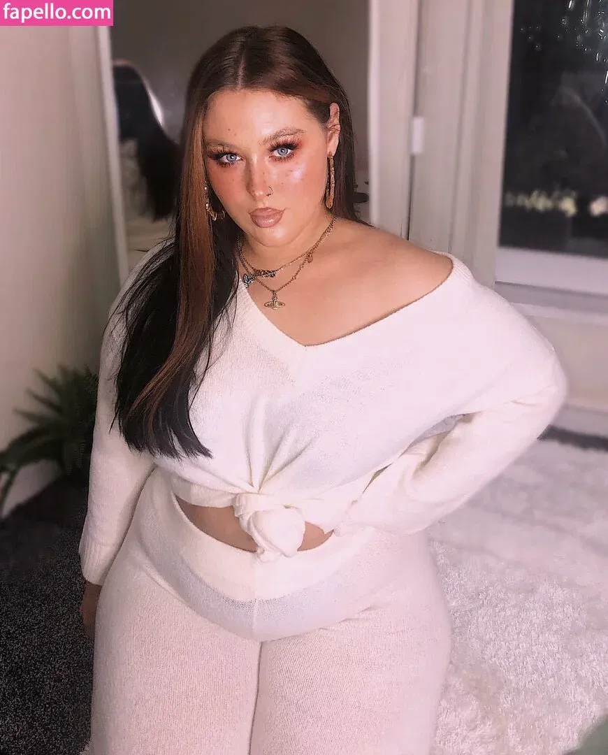 Holly Marston Onlyfans Photo Gallery 